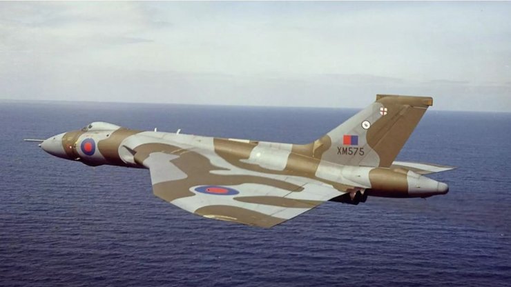 бомбардировщик Avro Vulcan