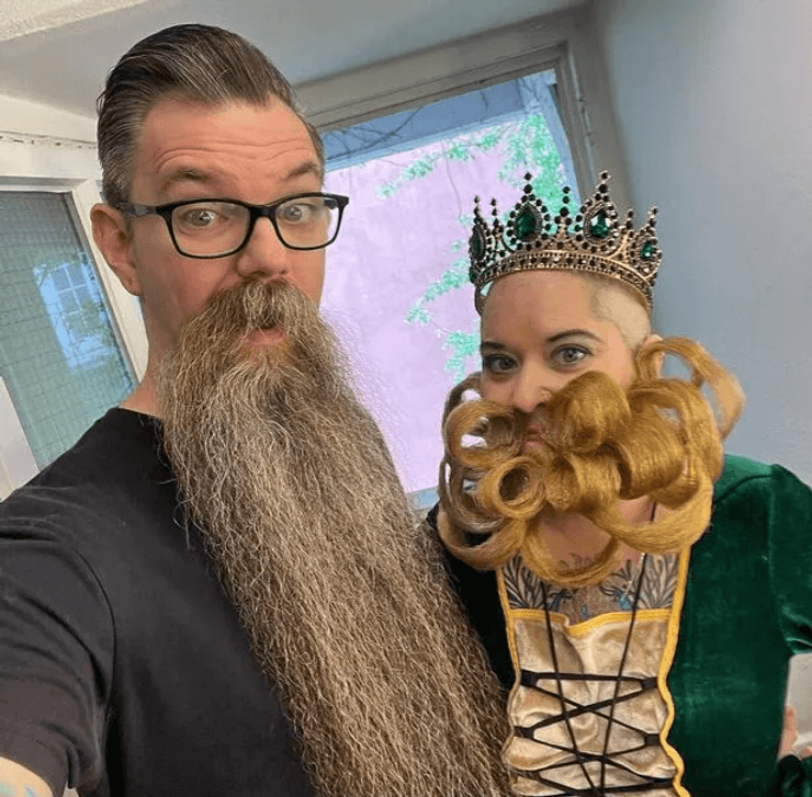 Чоловік і дружина з бородою, борода, волосся на обличчі, конкурс, сімейна пара, чоловік і дружина, довга борода, вуса