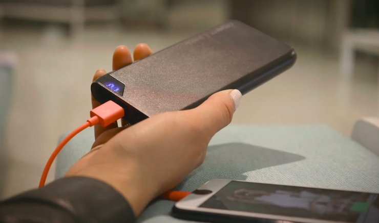 Павербанк, смартфон