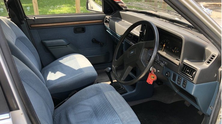 Ford Escort, принцеса Діана, подарунок Чарльза, принц Чарльз, заручини