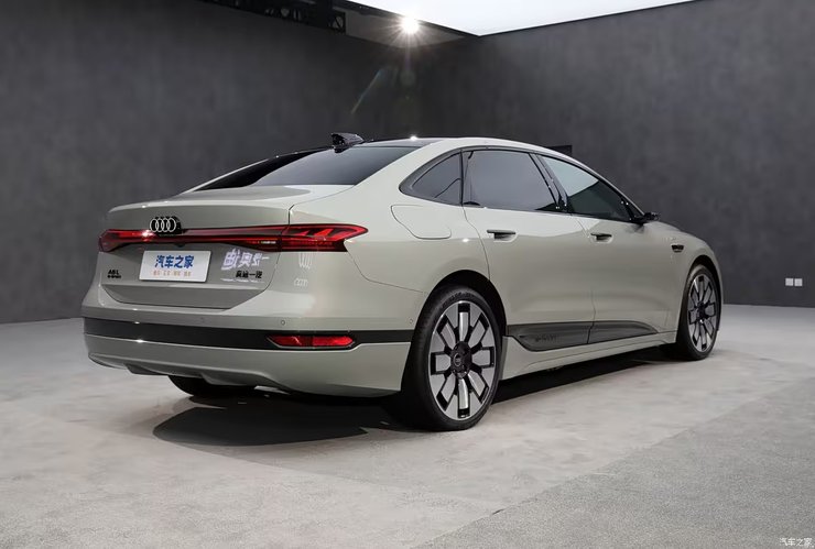 Новый седан Audi A6 L седан Audi A6 L