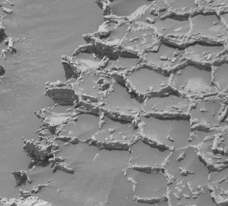 Curiosity виявив дивні багатокутні структури на Марсі