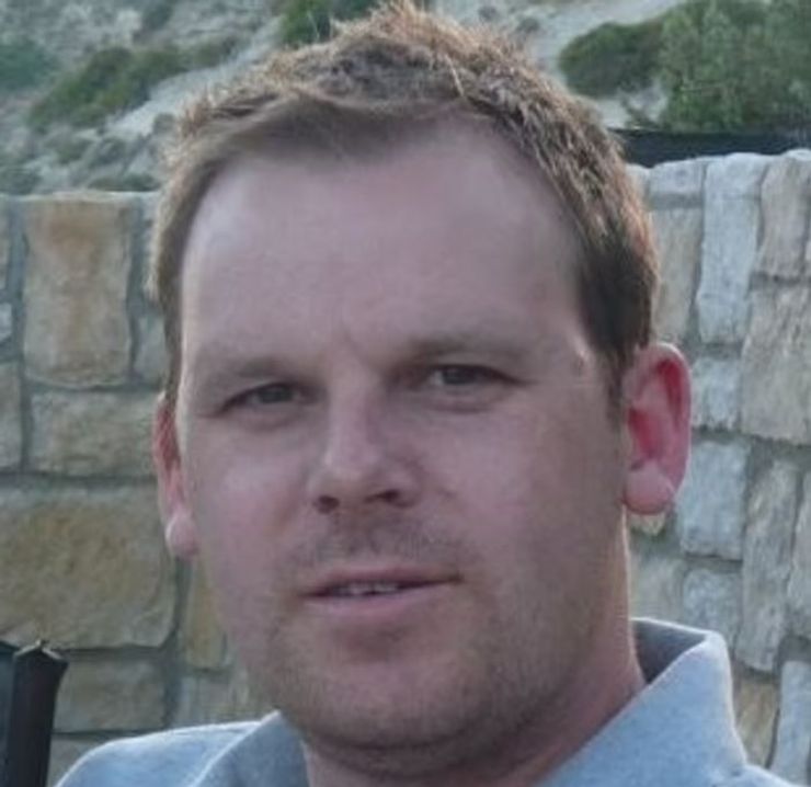 Никита Твитчен из Уэльса отсудила компенсацию у своего работодателя, который уволил ее из-за новой беременности