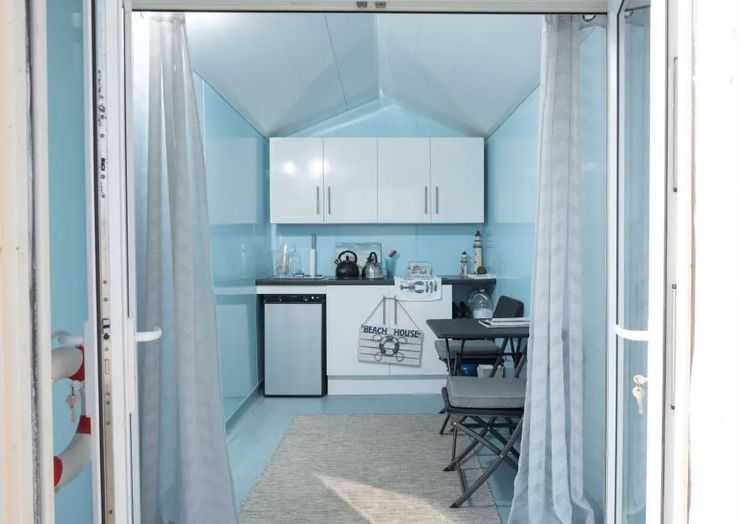 Покупка и продажа недвижимости, жилье, квартиры, пляжный домик продается за 130 тысяч евро, курьезы