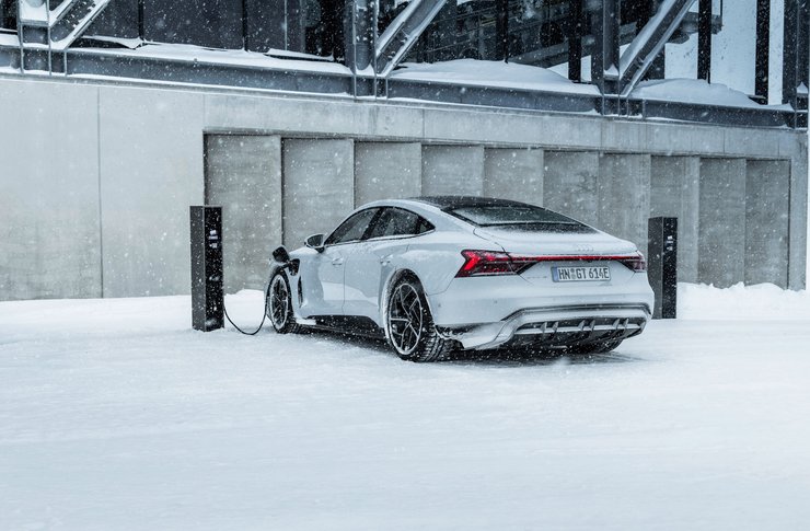 электромобили в швейцарии, зарядка электромобилей, отключения электроэнергии