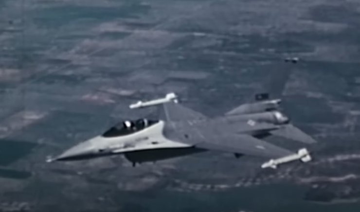 истребитель F-16