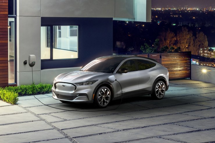 Ford Mustang Mach-E, новый Ford Mustang Mach-E, электромобиль Ford Mustang, мировой рекорд