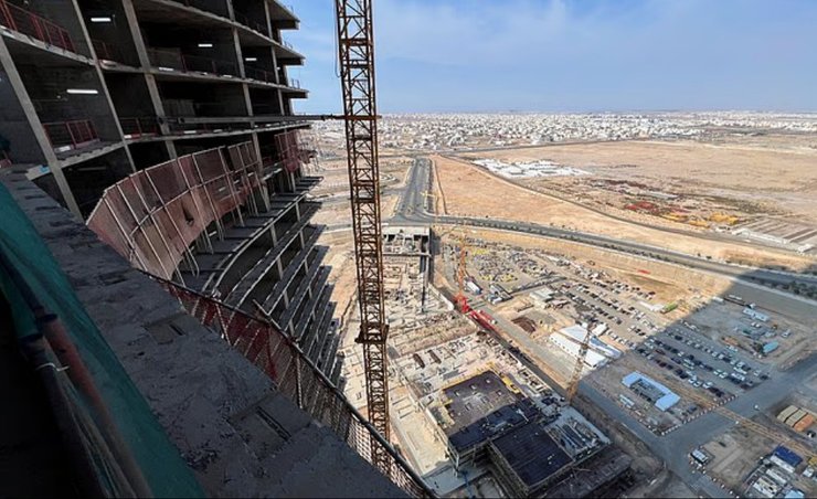 На 157-му поверсі з тераси чекають приголомшливі краєвиди