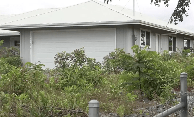 На участке женщины случайно построили дом, жилой дом, суд, курьезы, чужой участок, курьезы, пандемия, застройщик, купила участок