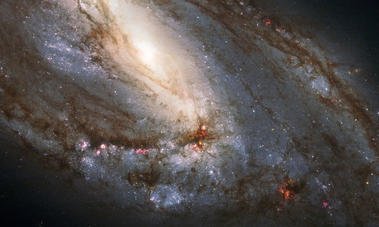 галактика M66