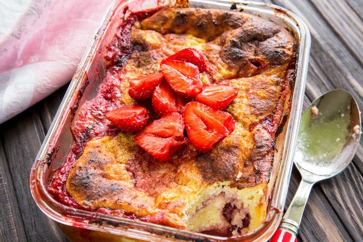 Сирна запіканка з полуницею