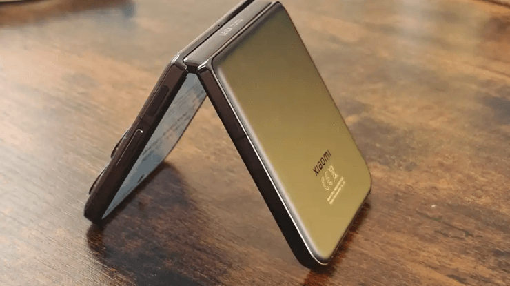 Смартфон Xiaomi Mix Flip