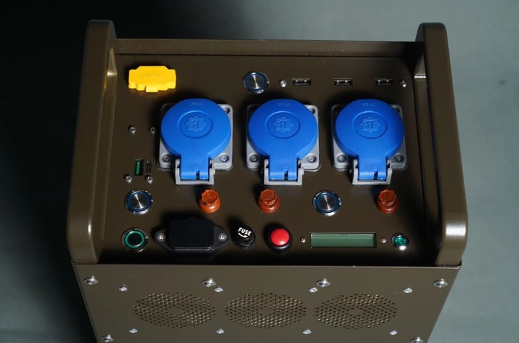 Burevii А2, станція Burevii А2, зарядна станція, зарядна станція для військових, портативний зарядний пристрій, зарядна міні-станція