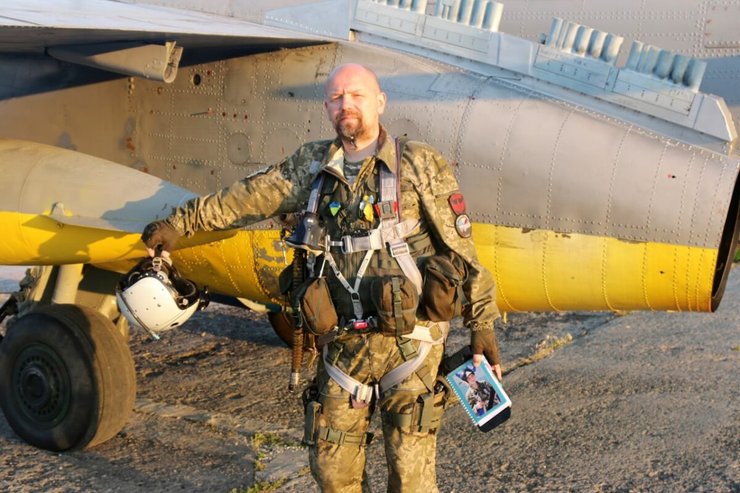 Фото Героя України пілота Ігоря Пархоменка