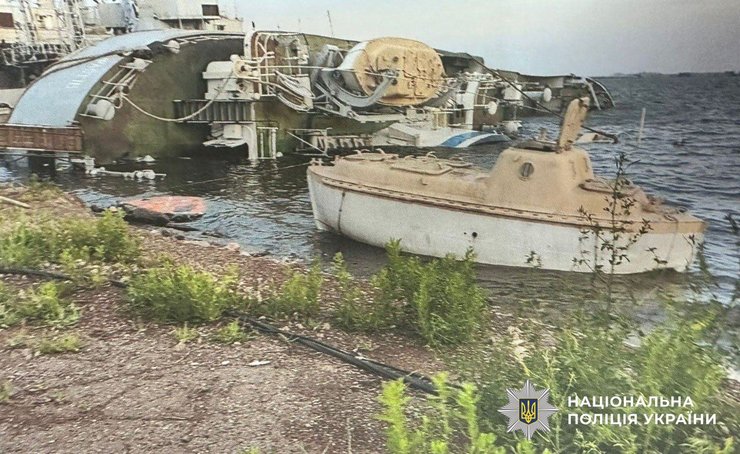 Чиновник із Міноборони продав на металобрухт списані військові кораблі