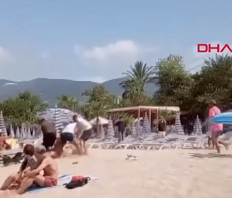 Избили россиянина, россиянин в Турции, недоволен ценой, россиянин шезлонг, в Турции избили россиянина