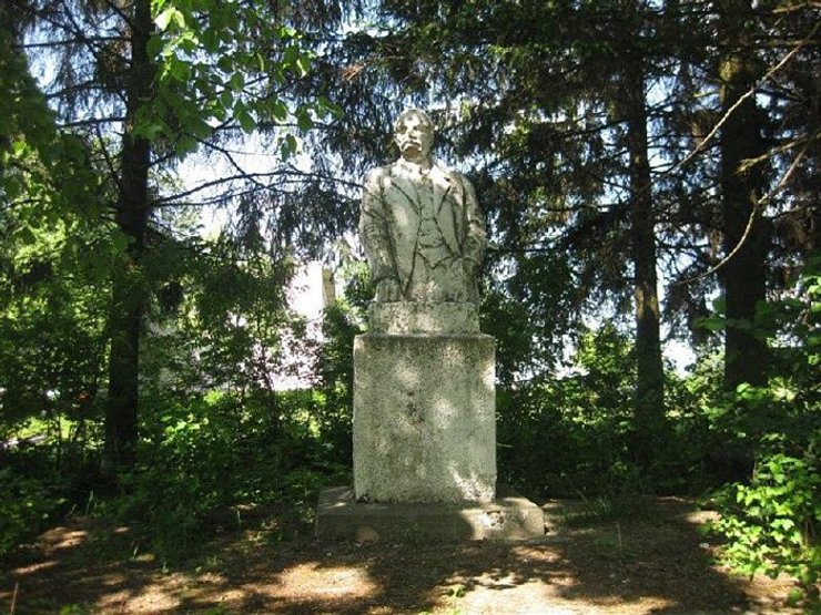 памятник Ленину