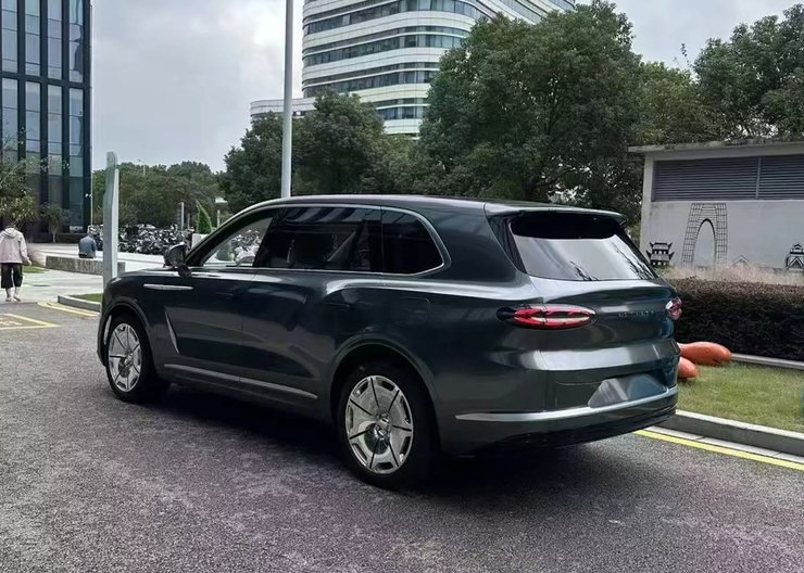 клон Bentley Bentayga