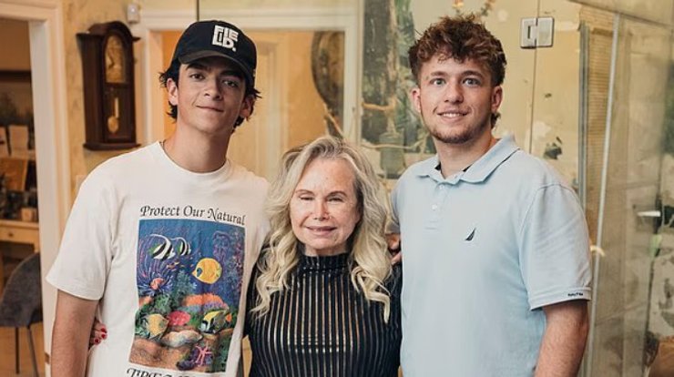 Фріда Бірнбаум з дорослими дітьми