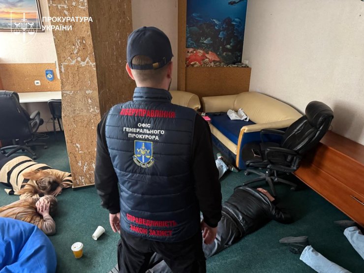 У Дніпрі викрито міжнародну мережу криптоскамерів