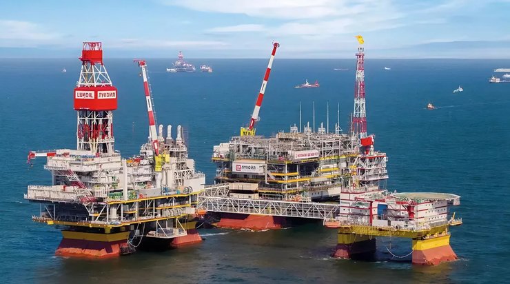 Нафтова платформа РФ у Каспійському морі