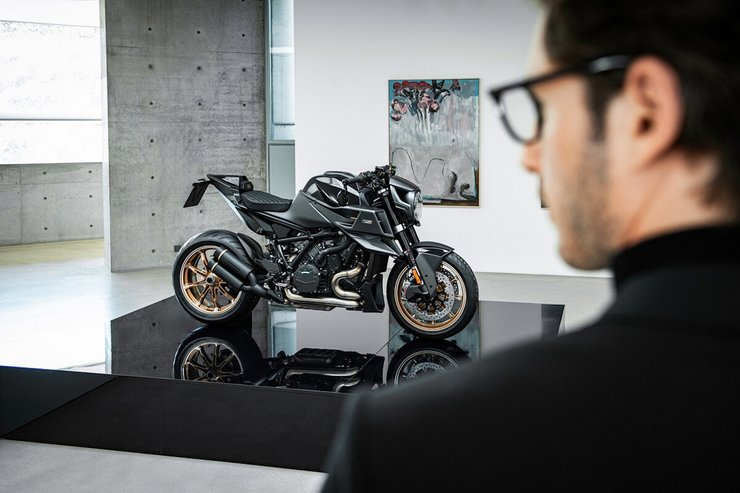 Мотоцикл Брабус, BRABUS 1300 R Masterpiece Edition, KTM 1290 Super Duke, мотоцикл KTM, мотоцикл Brabus
