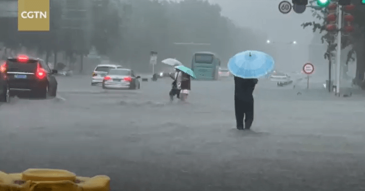 китай, наводнение, улица, фото