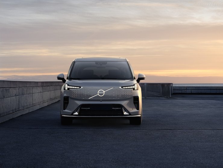 новый Volvo EM90, Volvo EM90, минивэн Volvo, Volvo EM90 2024, электромобиль Volvo