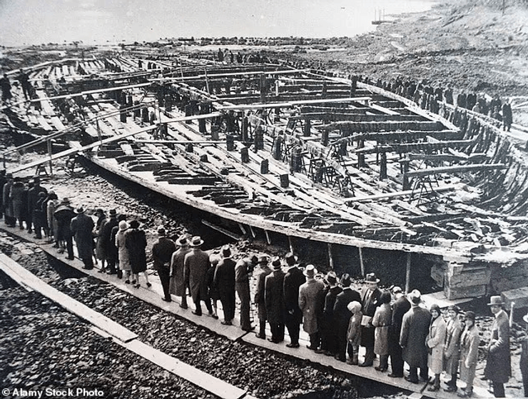 Калигула, Неми, прогулочные суда, археология, Римская империя, император, кораблекрушение, древние артефакты, озеро Неми, Вторая мировая война, военные преступления, преступления нацистов