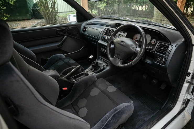 Салон Ford Escort RS Cosworth