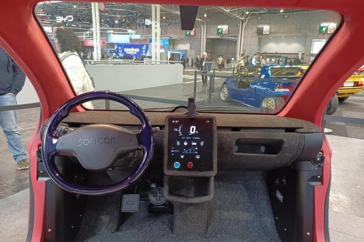 салон сотфкар, Softcar, швейцарский электромобиль, электромобиль Softcar, дешевый электромобиль, дешевый электромобиль