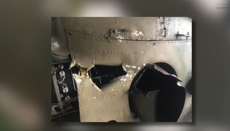 В вертолет попала ракета и левый двигатель перестал работать