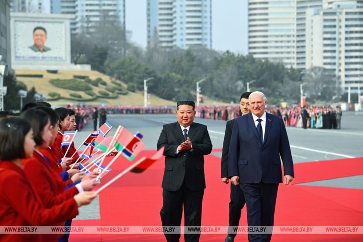 Олександр лукашенко ким чен Ин