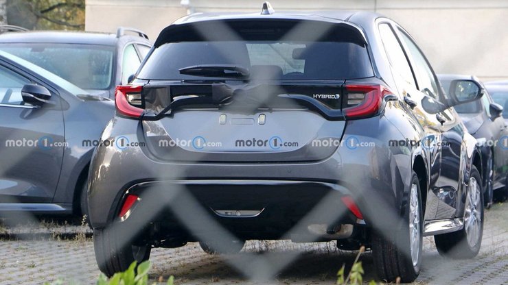 Mazda 2 2022, новая Mazda 2, Mazda 2, Toyota Yaris, новая Toyota Yaris