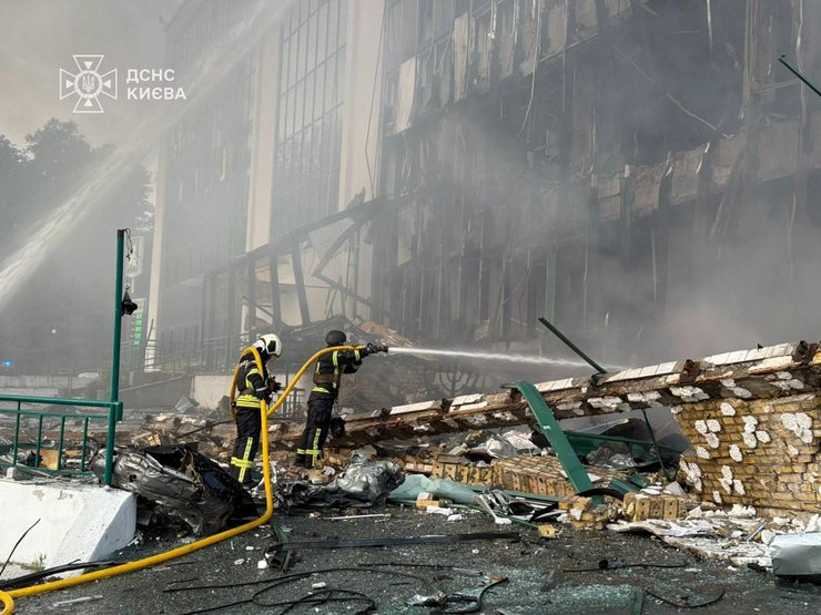 В результате атаки на Киев разрушен бывший визовый центр Великобритании