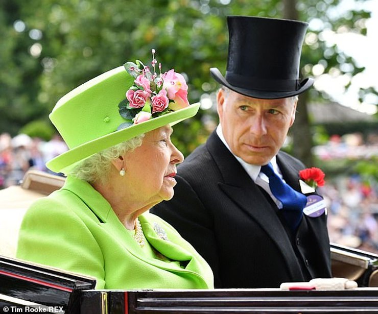 Дэвид Армстронг-Джонс, Линли, племянник королевы, племянник Елизаветы II, сын принцессы Маргарет, королевский плотник, развод