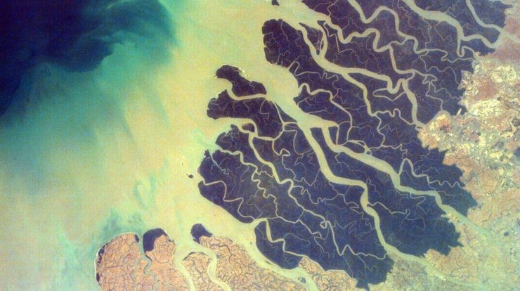 ганг русло землетрясение