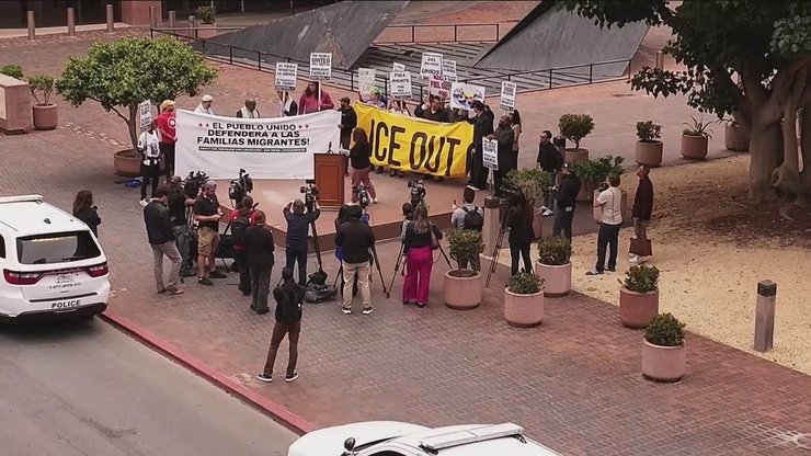 Протесты против ICE