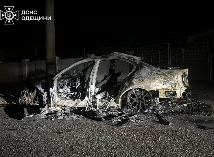 Атака РФ на Одессу, 14 апреля, ГСЧС, Одесса, автомобиль