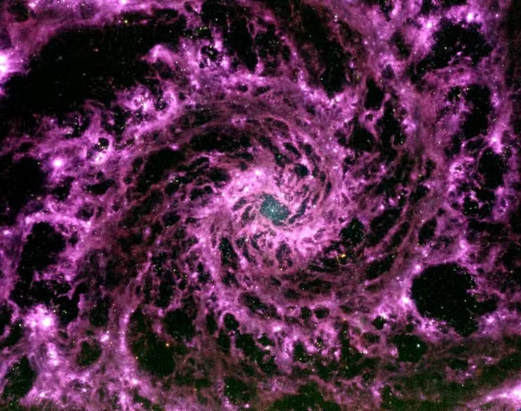 галактика NGC 628, M 74