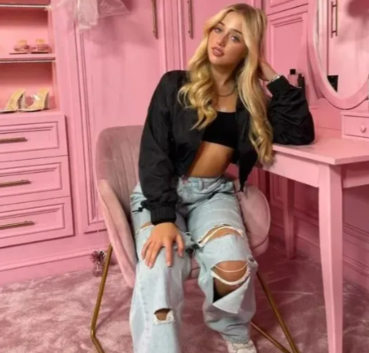 Амі Шарліз стала зіркою соціальних мереж, дівчина покинула школу і стала мільйонеркою, курйозні історії, цікавинки