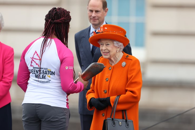 королева елизавета, страны содружества. игры стран содружества, эстафета