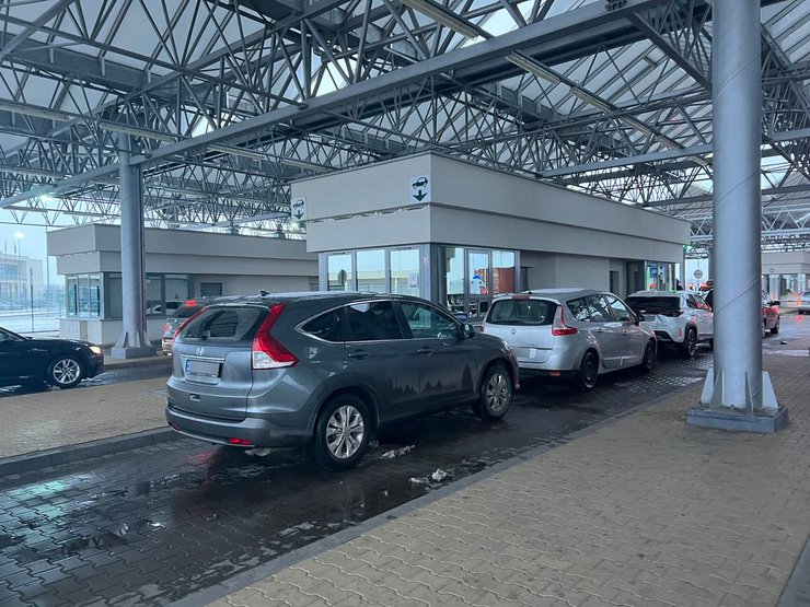 Блокпости ТЦК на кордоні, повістки на кордоні, перетин кордону, перевірка на кордоні, ТЦК на кордоні, мобілізація в україні, повістки, ТЦК та СП, мобілізувати, правила бронювання, бронь для співробітника компанії