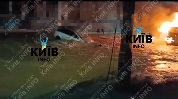 У Києві прорвало трубопровід