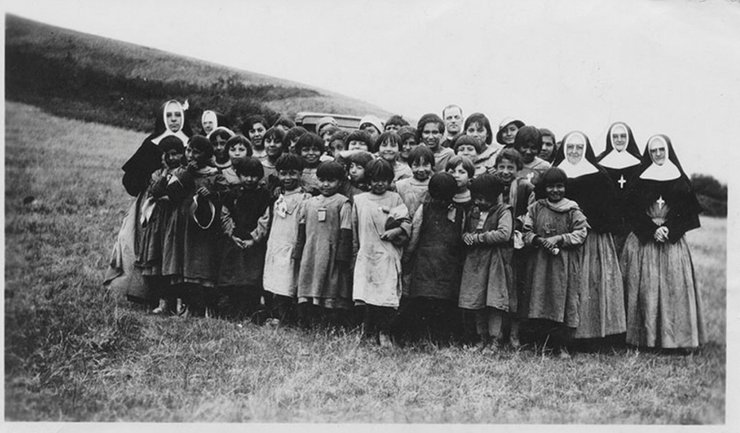 индейские племена, индейцы, школа интернат, католическая школа