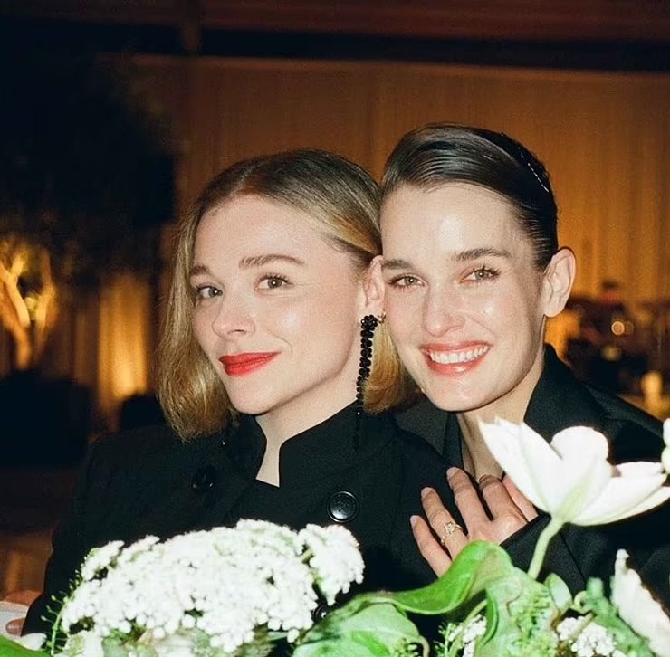 Хлоя Грейс Морец і Кейт Гаррісон