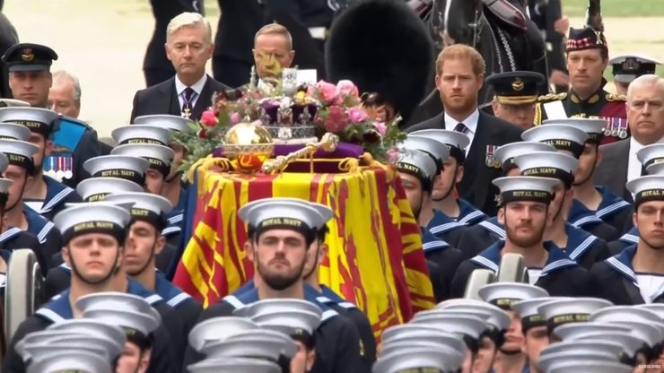 меган маркл, королевские похороны, похороны королевы елизаветы, прощание с королевой, принц гарри