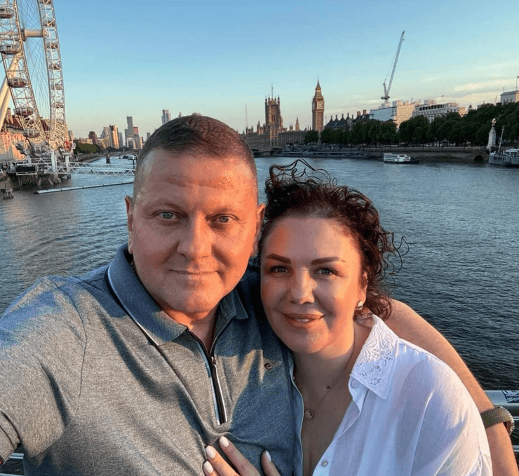 Залужний, дружина