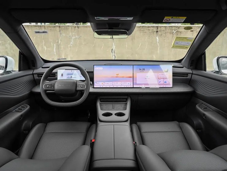 Салон Nissan NX8