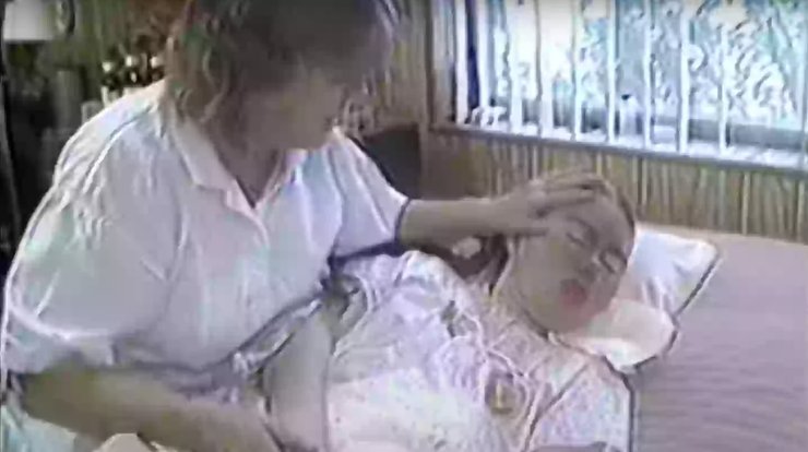 История о человеке в коме, Эдварде О'Бара, Белоснежке из Флориды, матери Эдварды, Кей О'Бара